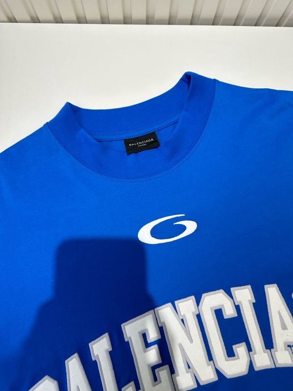 Áo phông T-shirt Balenciaga B Xanh Dương logo chữ 01 Trắng viền Xám Like Auth on web VTN