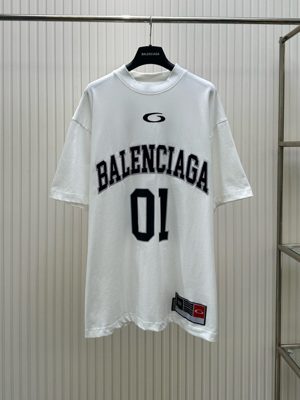 Áo phông T-shirt Balenciaga B Trắng logo chữ 01 Đen viền Xám Like Auth on web VTN