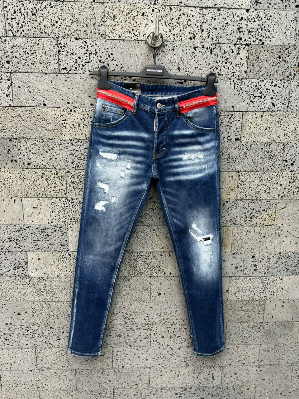 Quần Jean Dsquared2 DSQ2 Xanh bạc loang rách mài phối khóa zip đỏ cạp Like Auth NV