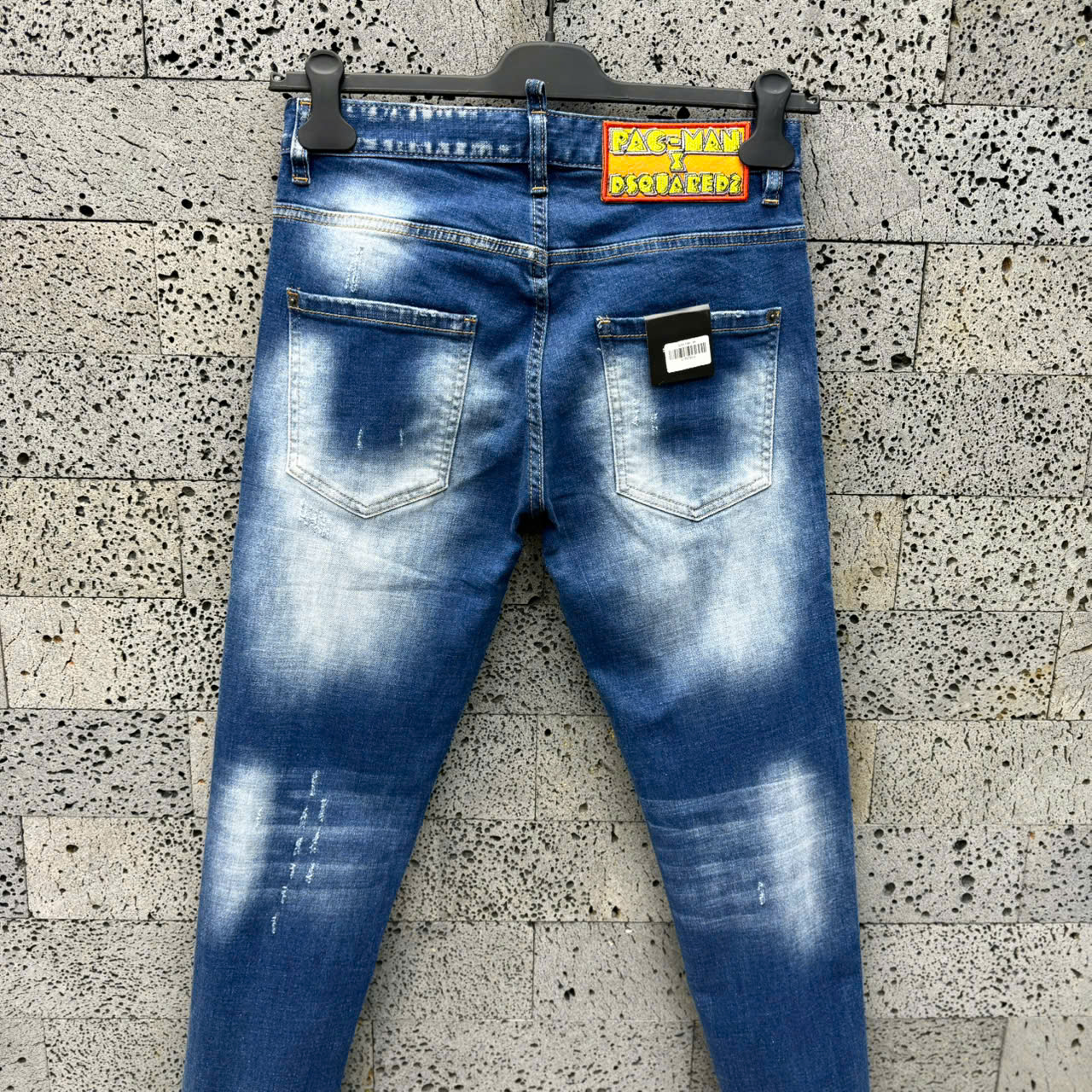 Quần Jean Dsquared2 DSQ2 Xanh bạc loang rách mài logo thêu bông xù Like Auth NV
