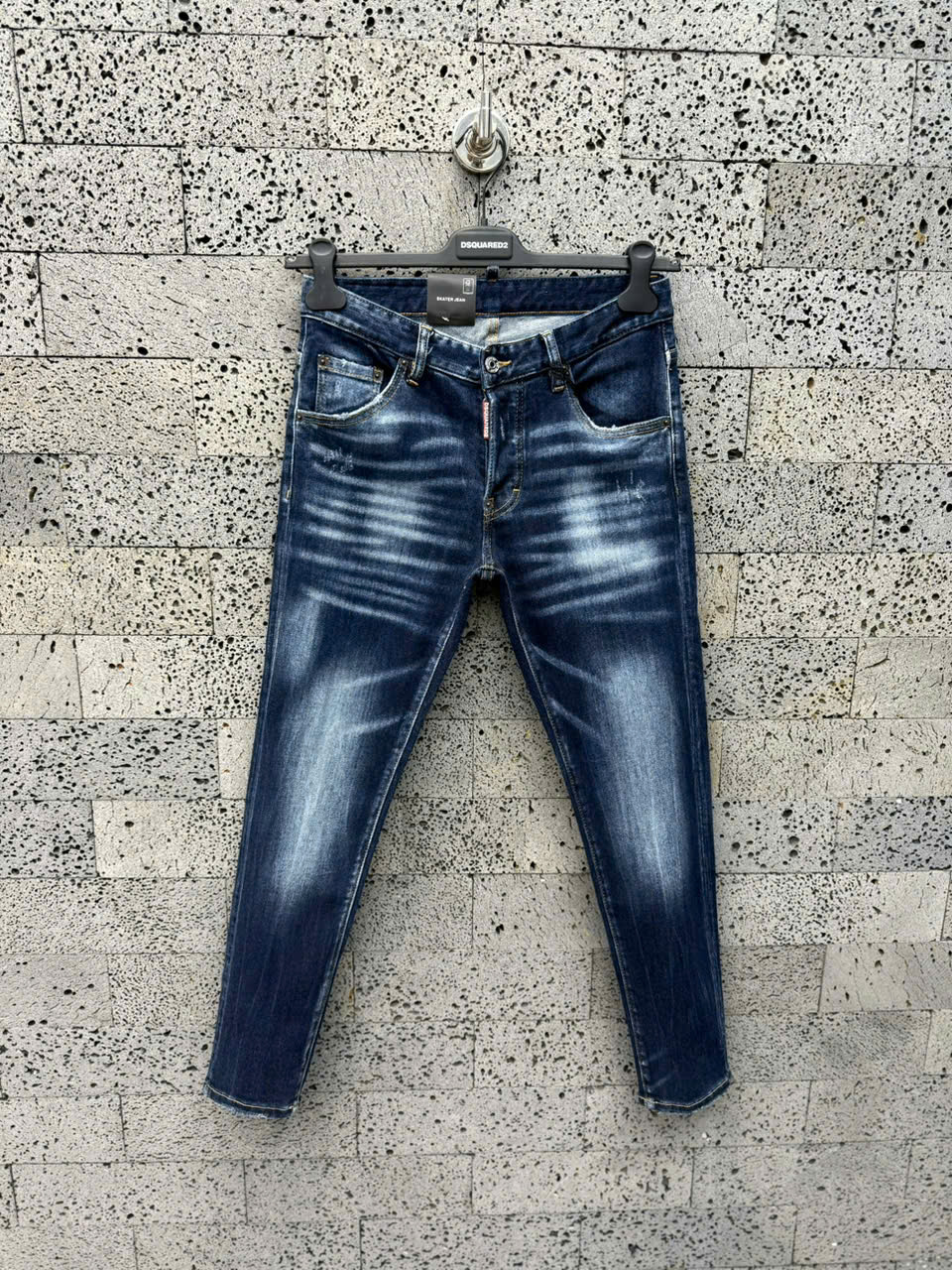 Quần Jean Dsquared2 DSQ2 Xanh bạc loang họa tiết chữ Trắng túi sau Like Auth NV
