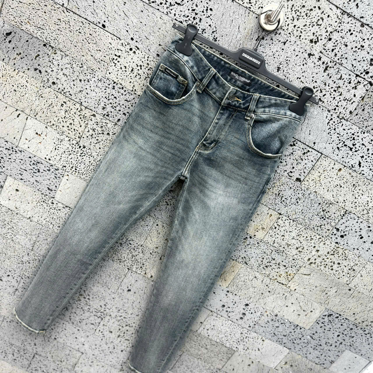Quần Jean Dolce Gabbana DG Xám bạc logo DG màu túi sau Like Auth NV