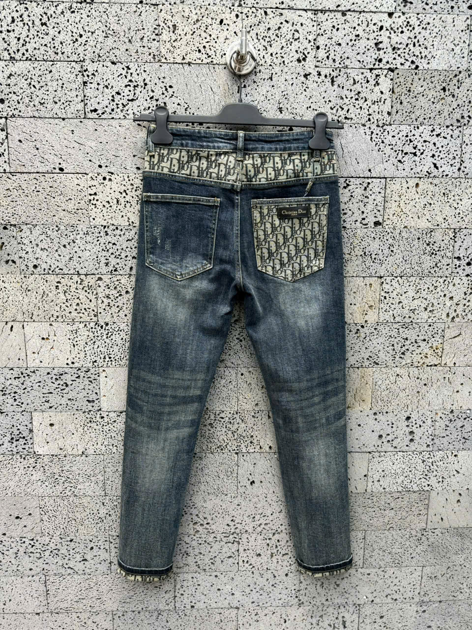 Quần Jean Dior CD Xanh bạc rách xước họa tiết logo chữ túi cạp Like Auth NV