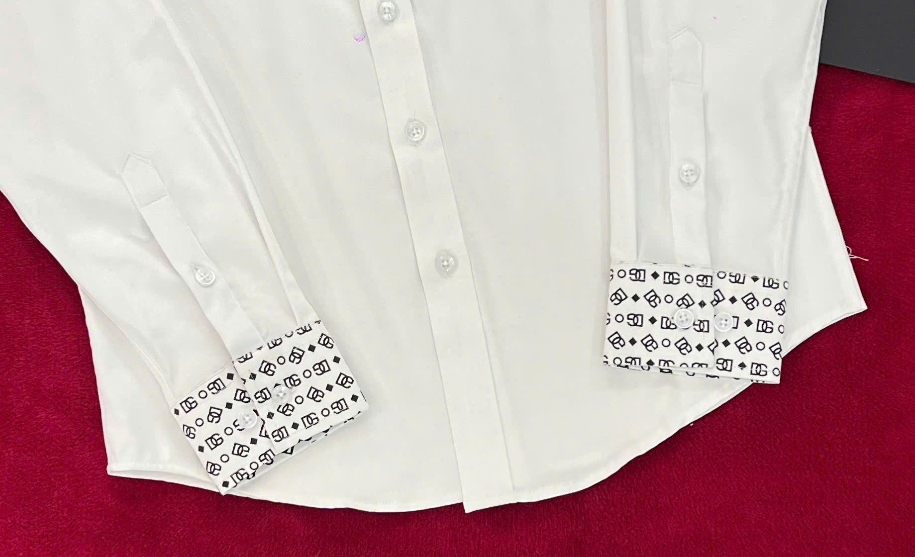Áo sơ mi dài tay Dolce Gabbana Trắng họa tiết logo DG tay cổ Like Auth on web NV