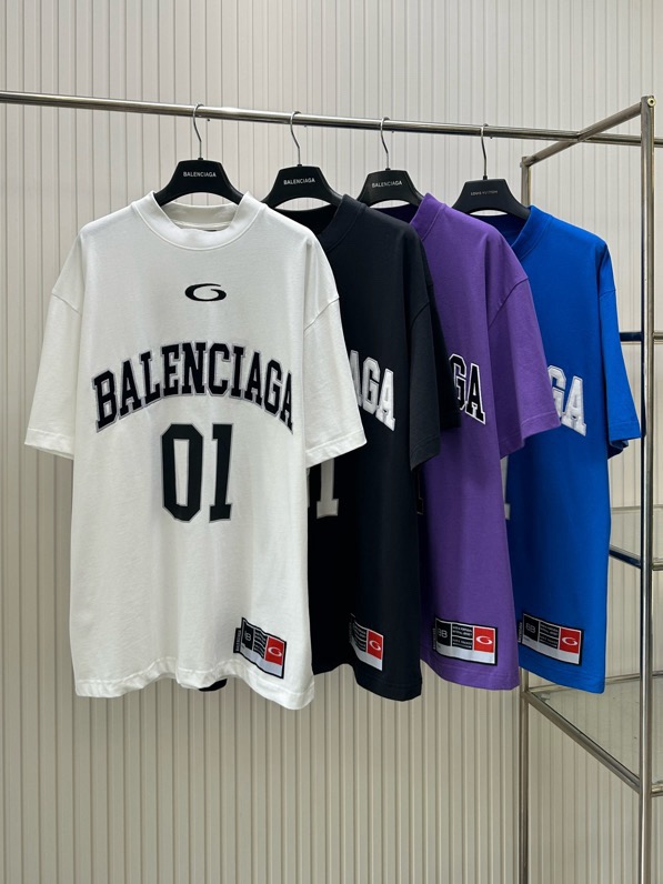 Áo phông T-shirt Balenciaga B Trắng logo chữ 01 Đen viền Xám Like Auth on web VTN