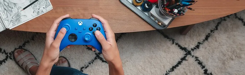 Microsoft Xbox X/S Wireless Controller Shock Blue overview 1