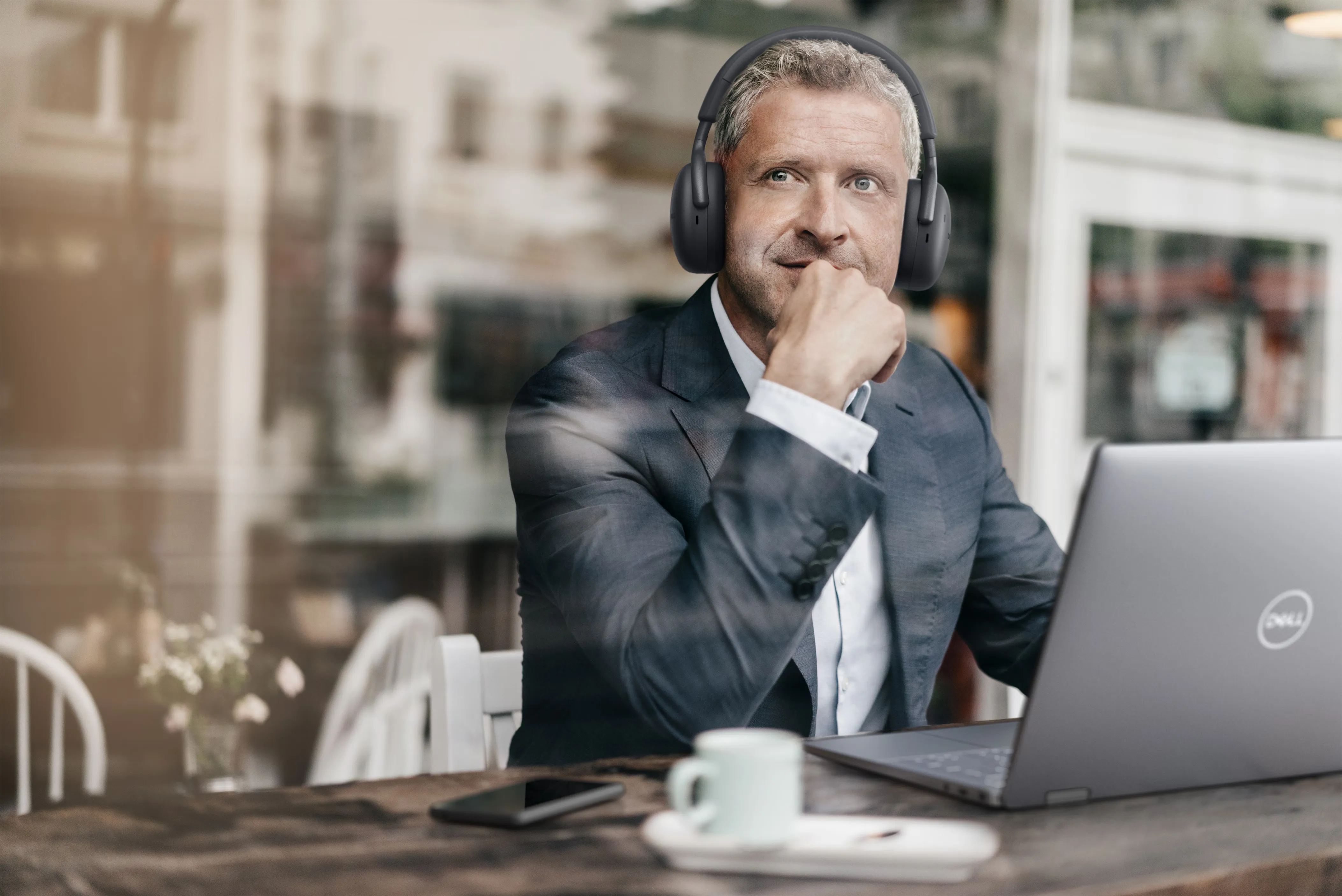Dell Pro WL7024 Premium Wireless ANC Headset overview 6