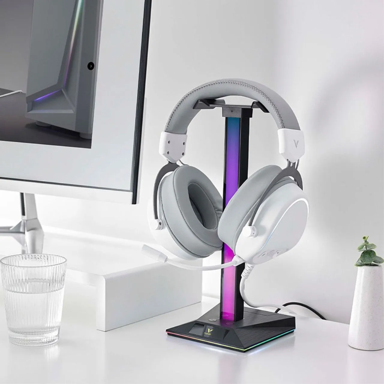 RAPOO VH10 RGB Backlit Gaming Headset Stand Sound-Controlled Rhythm Light Headphone Holder with USB2.0, 3.5mm, USB-C Interface overview 2
