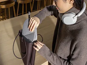 Sony WH-1000XM5 ANC Headphones - Silver overview 11