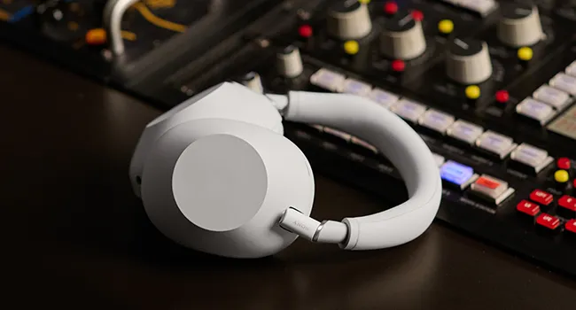 Sony WH-1000XM6 The Best Wireless Noise Canceling Headphones (Midnight Blue) overview 4