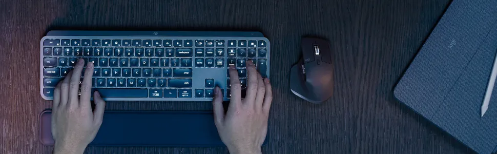 Logitech MX Keys S Combo Wireless Keyboard and Mouse with Wrist rest overview 2