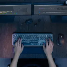 Logitech MX Keys S Combo Wireless Keyboard and Mouse with Wrist rest overview 9