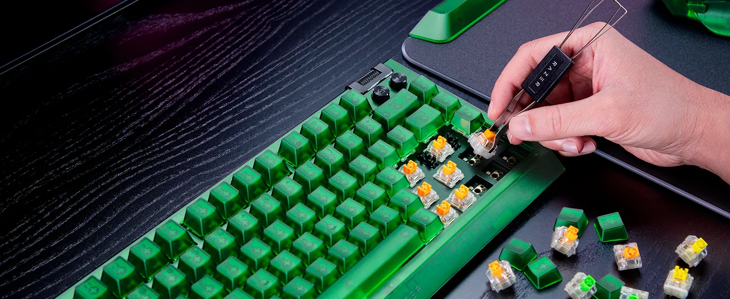 Razer BlackWidow V4 75% Mechanical Gaming Keyboard (Phantom Green) overview 2