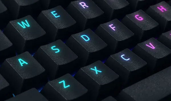 Razer BlackWidow V4 Pro Mechanical Gaming Keyboard Yellow Switches overview 3