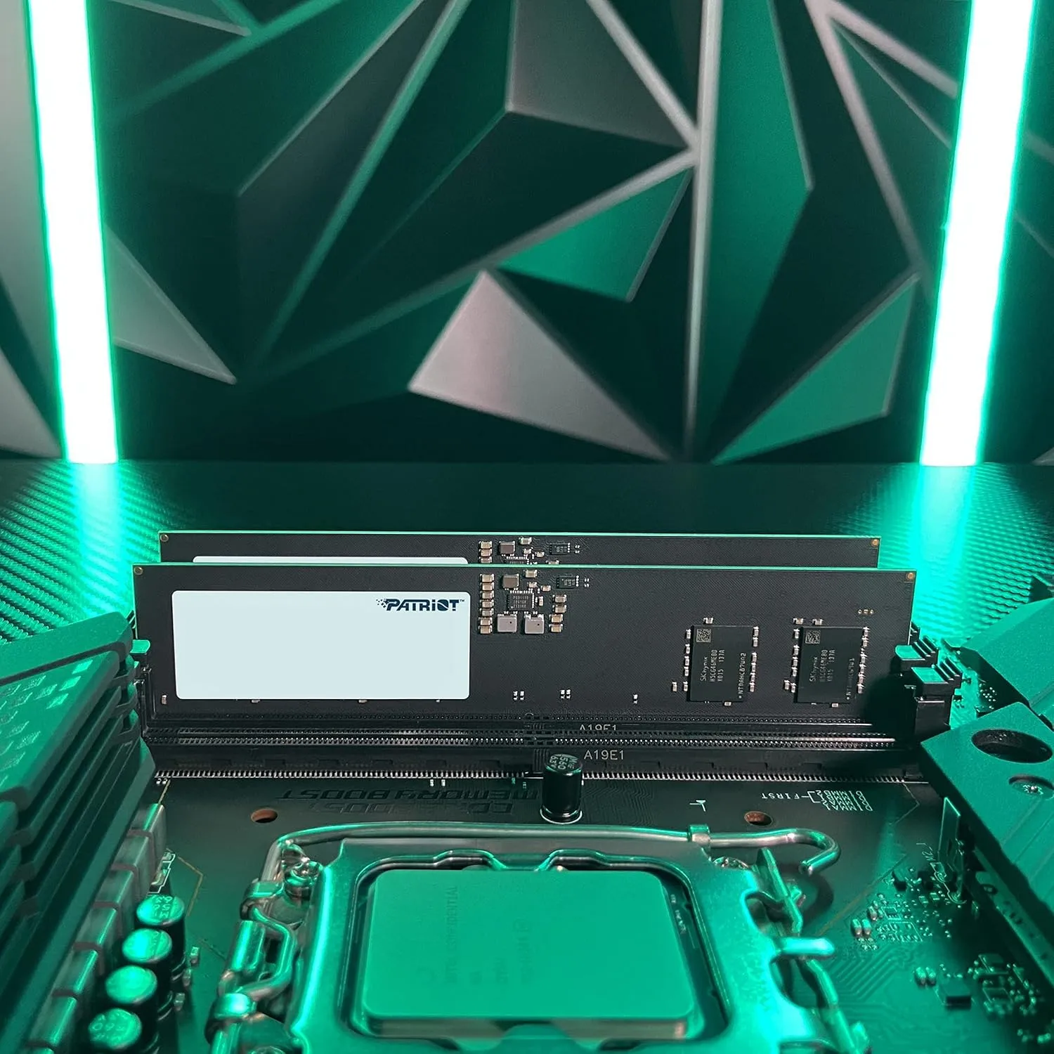 Patriot Signature Series 16GB (1 x 16GB) DDR5 5600MHz CL46 UDIMM Desktop RAM overview 1