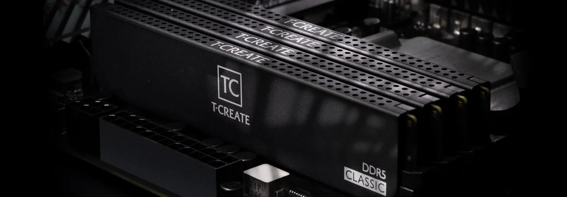 TeamGroup T-Create Classic DDR5 64GB (32GB x 2) 6400MHz CL52 RAM overview 1
