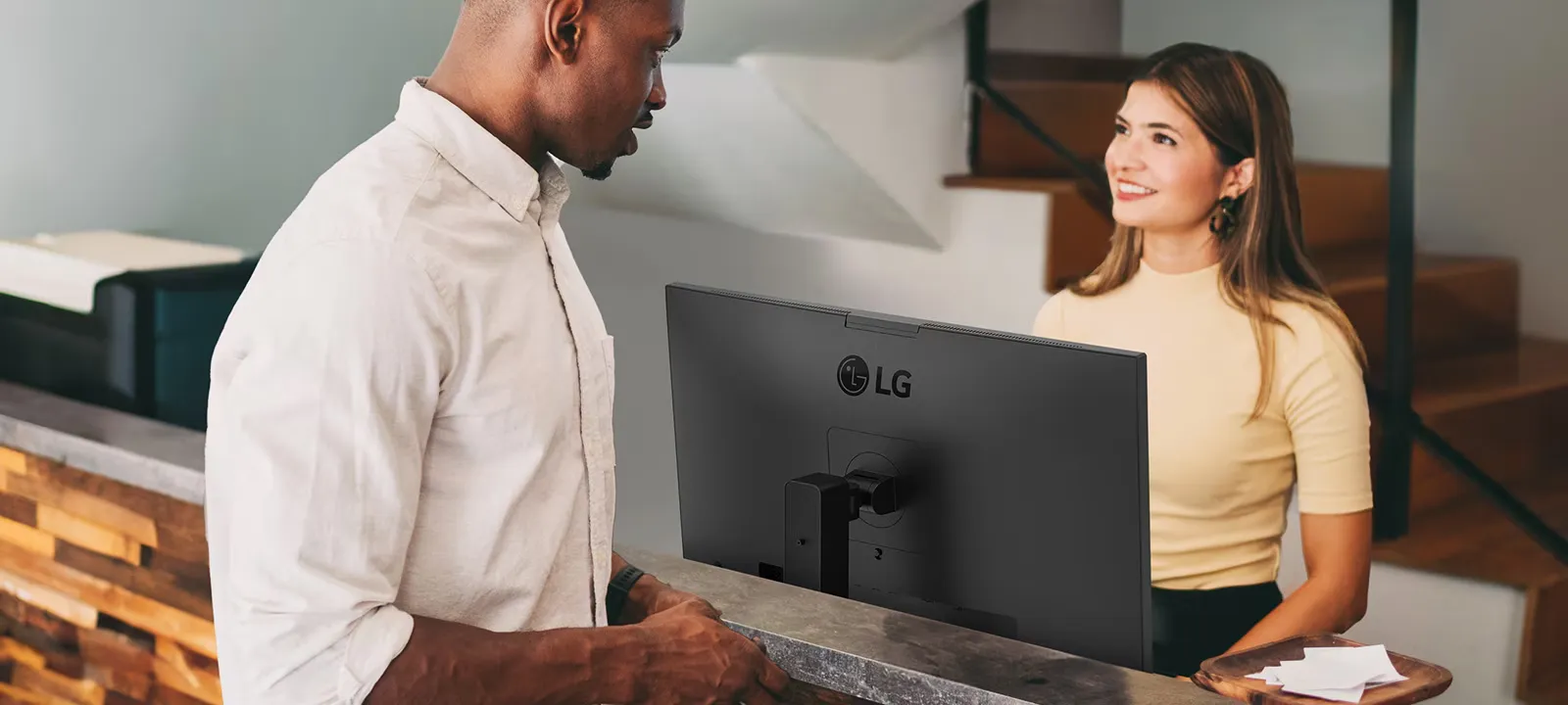 LG 27BA850-B 27" Full HD 100 Hz Video Conferencing Monitor (Black) overview 8