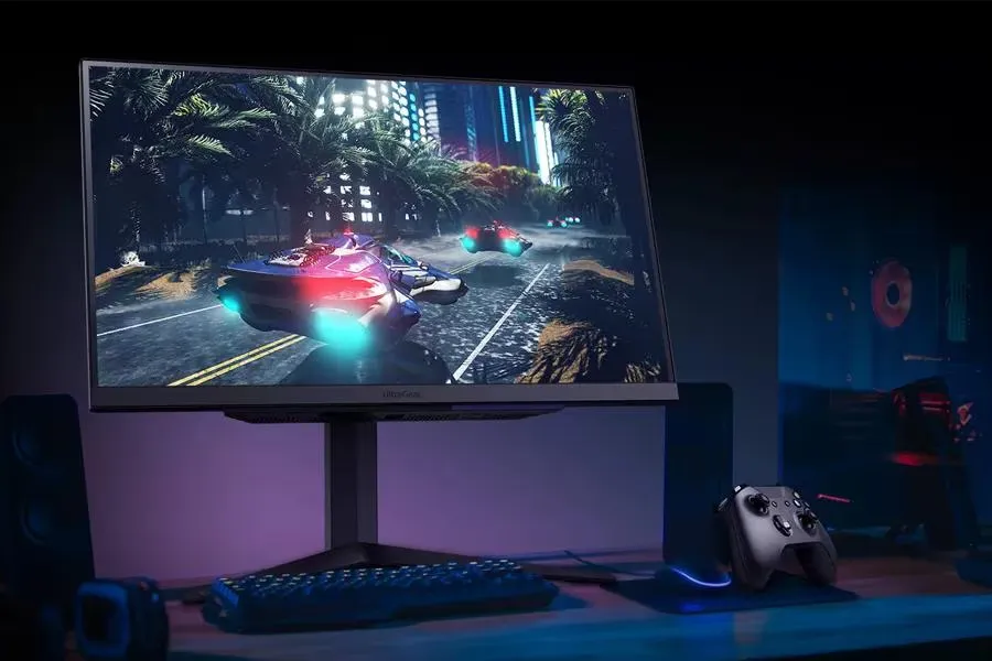 LG UltraGear 27" 27GR93U 4K HDR 144 Hz Gaming Monitor overview 1