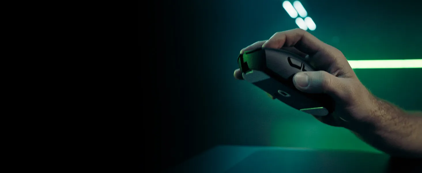 Razer DEATHADDER V4 PRO Wireless Gaming Mouse (White) overview 3
