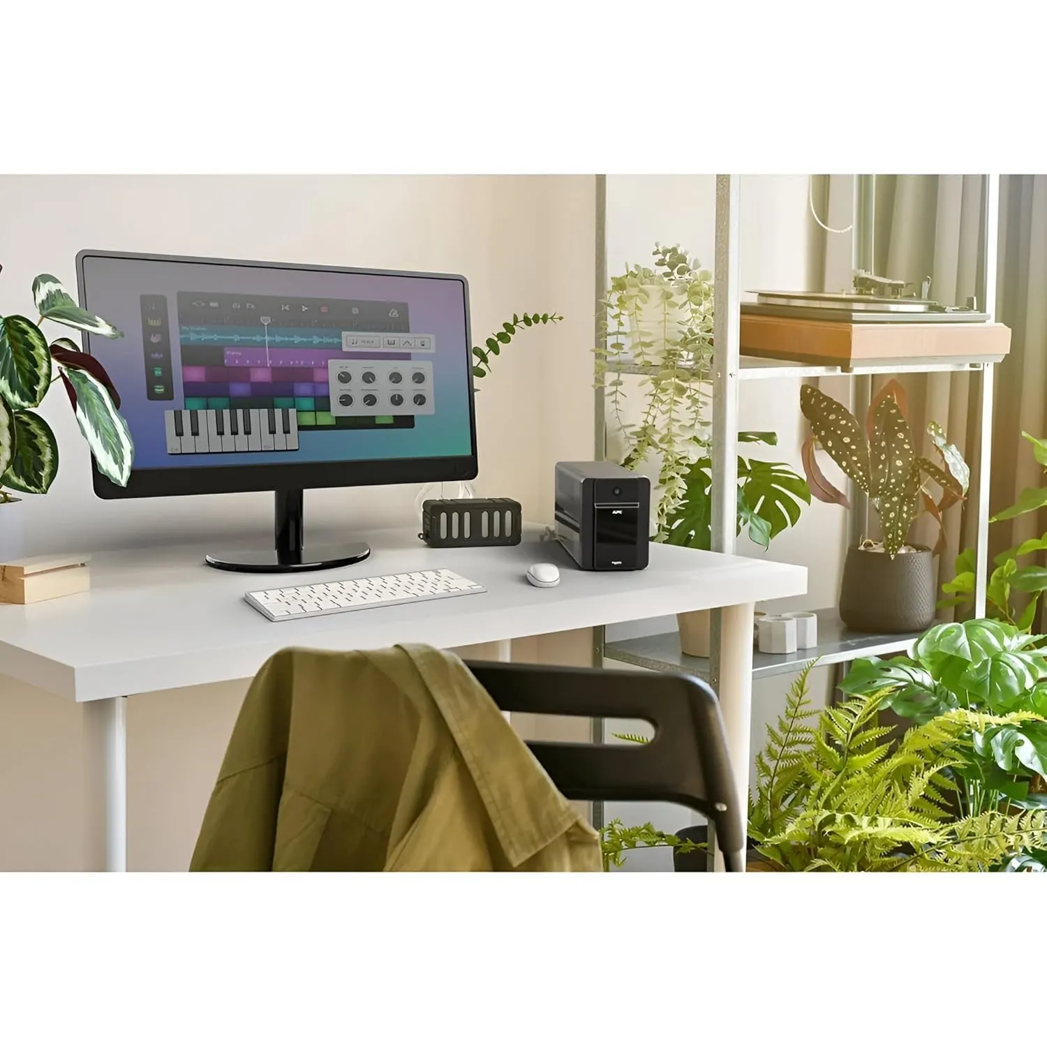 APC BX1100I-IN 1100VA 230V Back-UPS overview 1