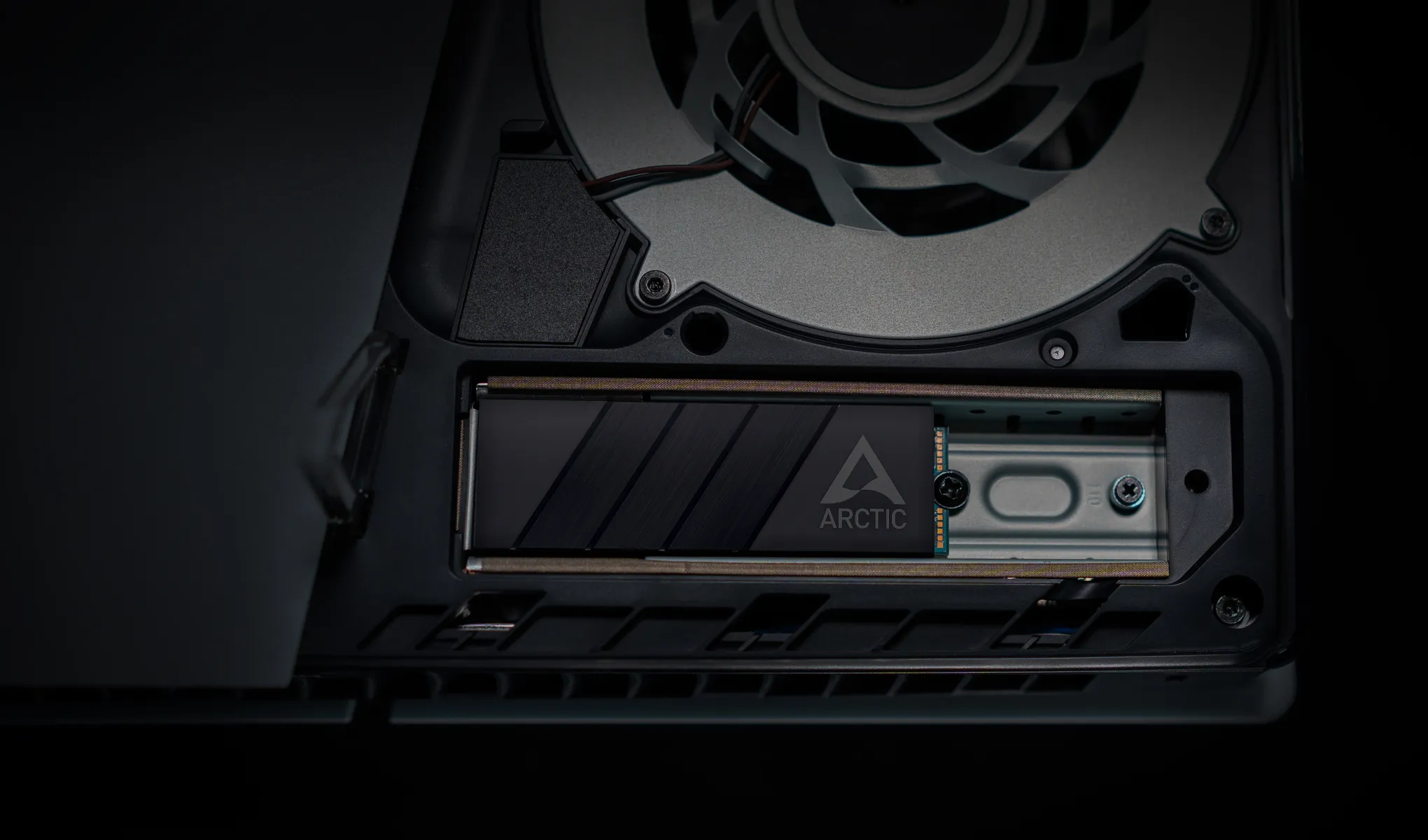 Arctic M2 Pro SSD Cooler for M.2 Drives overview 2