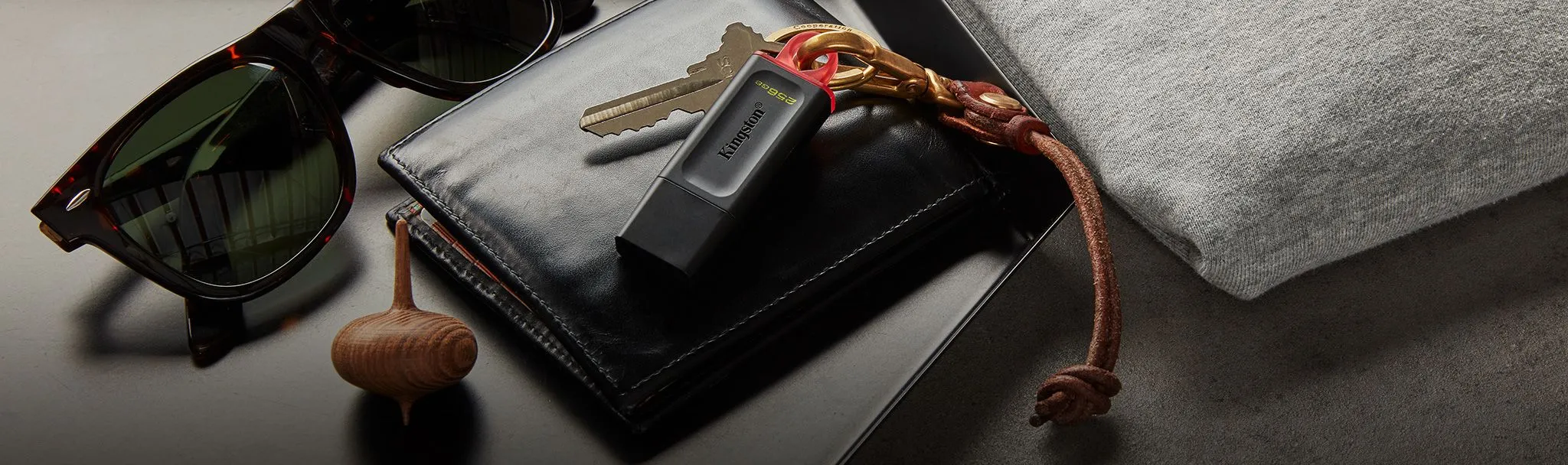 Kingston 128GB DataTraveler Exodia Flash Drive overview 2