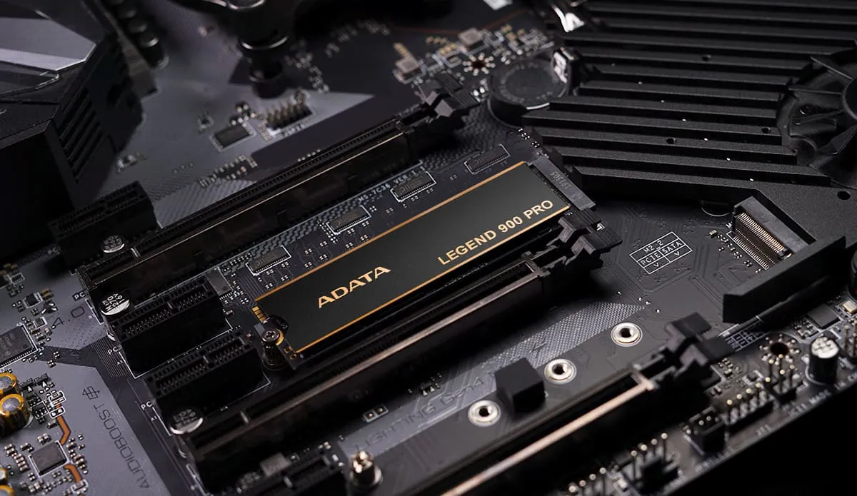 Adata LEGEND 900 PRO 4TB PCIe Gen4 x4 M.2 2280 Solid State Drive overview 1