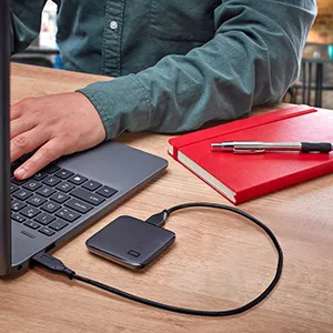 Western Digital Elements SE 2TB Portable SSD (Black) overview 6