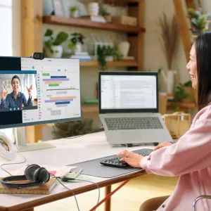 Logitech Brio 100 Full HD Webcam For Meetings And Streaming, White overview 6