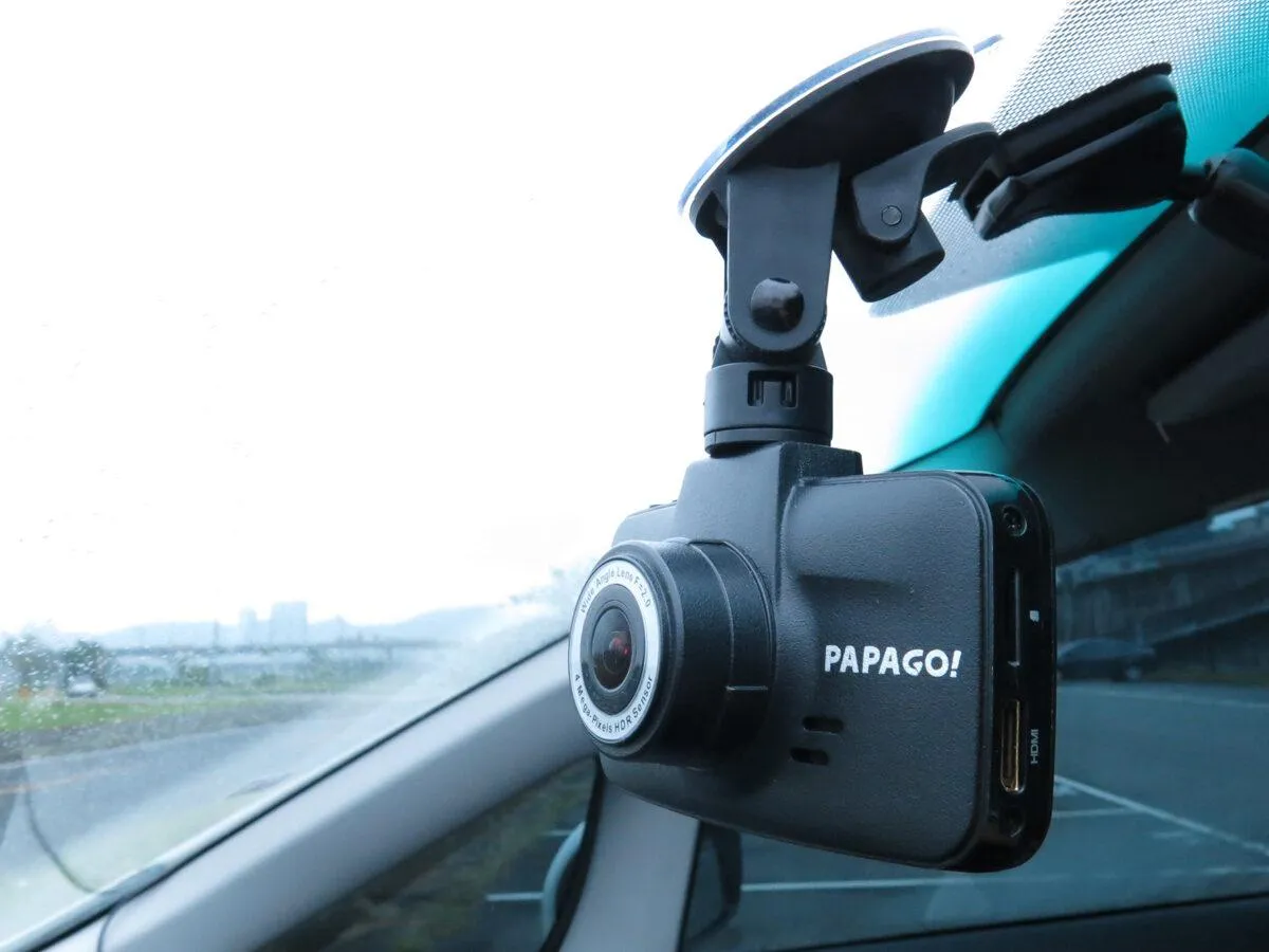 Papago M6 Full HD Dash Camera 1080p overview 1