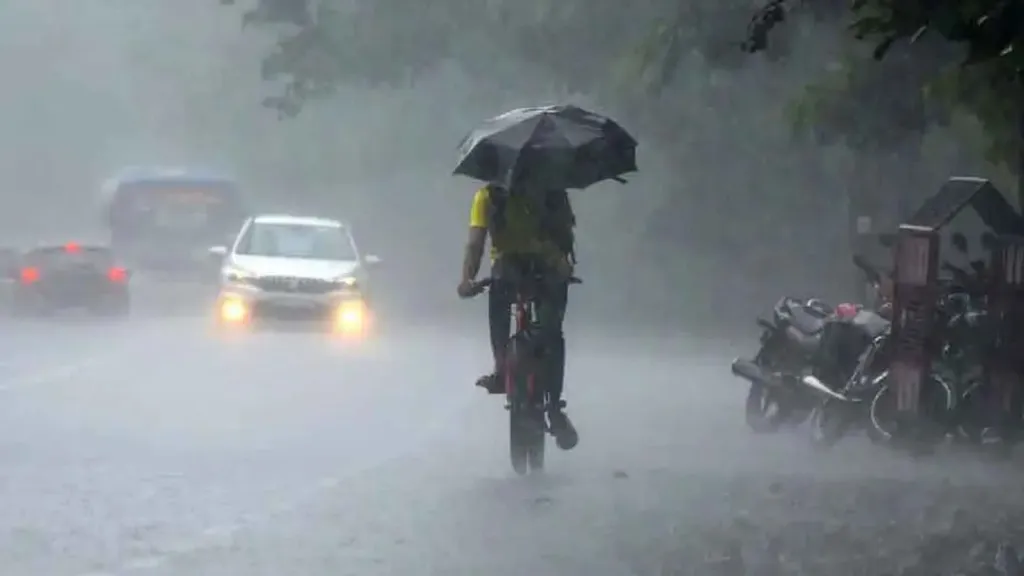দেশজুড়ে ৫ দিন বৃষ্টির পূর্বাভাস, কোথাও ভারী বর্ষণের সম্ভাবনা