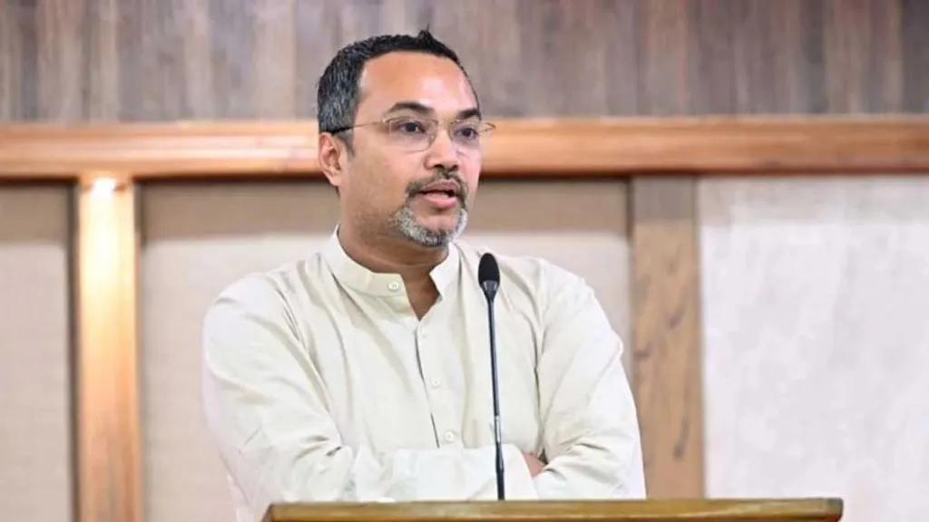 দেশের মানুষের কণ্ঠ নিয়ে বিশ্ব দরবারে যাচ্ছেন প্রধানমন্ত্রী: মাহদী আমিন