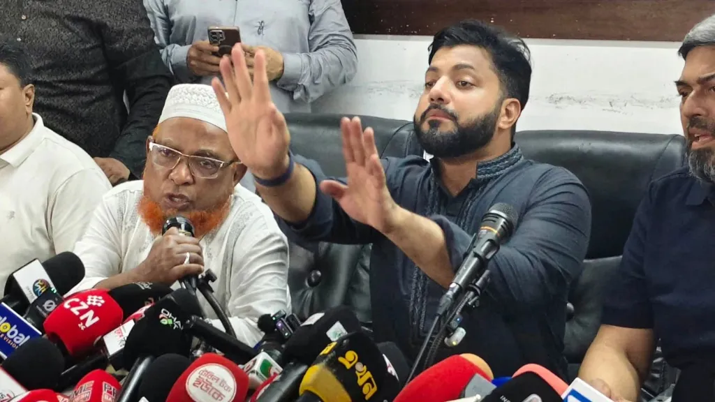 প্রতিমন্ত্রীর পদ থেকে পদত্যাগ করলেন ইশরাক হোসেন