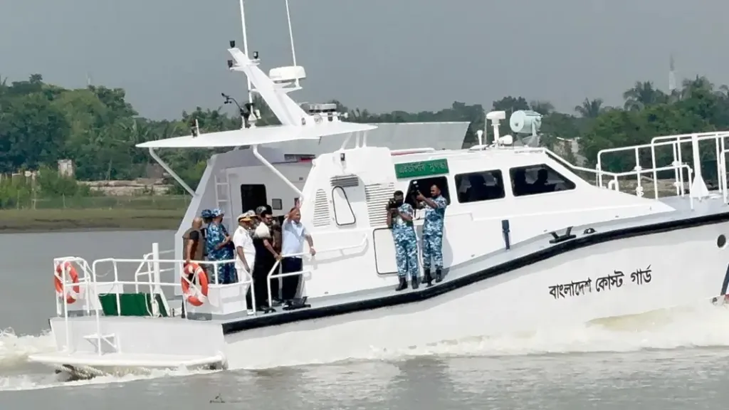 মোংলায় পৌঁছেছেন প্রধানমন্ত্রী