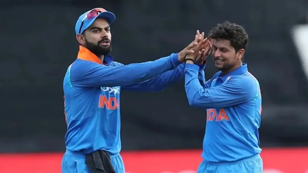 ৪ উইকেট নিয়ে ম্যাচসেরা, তবুও পুরস্কার নিতে গিয়ে অস্বস্তিতে ছিলেন কুলদীপ
