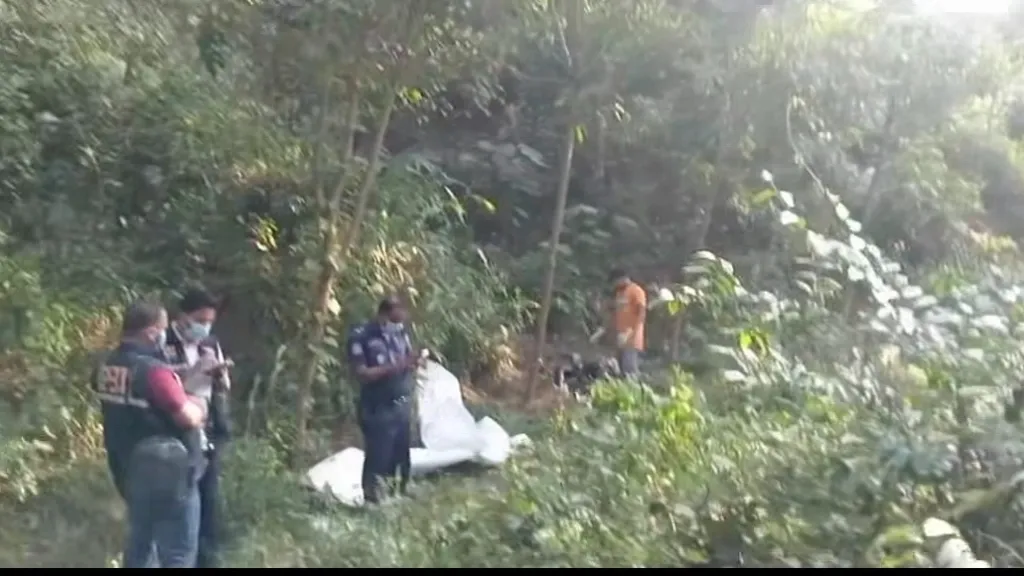 শাহজিবাজার রাবার বাগানে অর্ধগলিত লাশ উদ্ধার