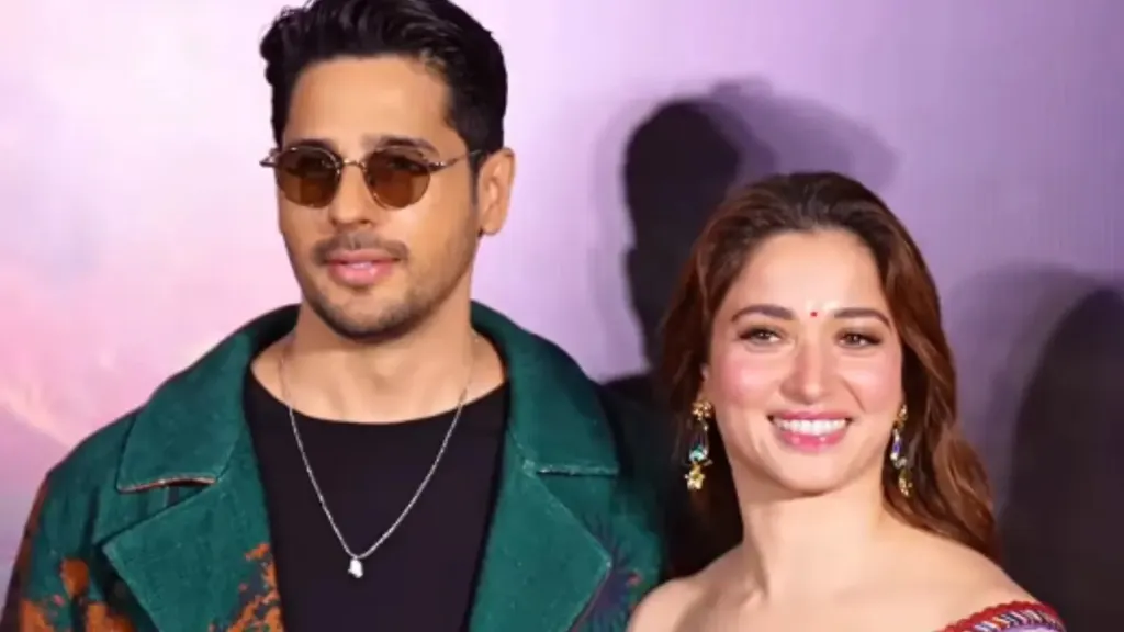 রহস্য, ভয় আর অনিশ্চয়তা থেকে একের পর এক নাটকীয় মোড়