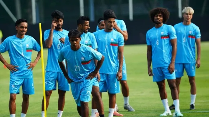 সাফের বাংলাদেশ দলে নতুন মুখ রোনান-মাহি