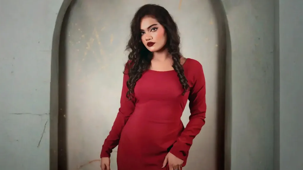 র্যাম্পে স্বপ্নের খোঁজে ইভা হাবিবা ইয়াসমিন