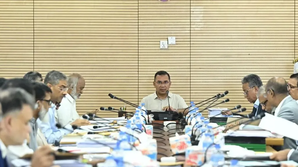 প্রধানমন্ত্রীর সভাপতিত্বে একনেক সভা চলছে