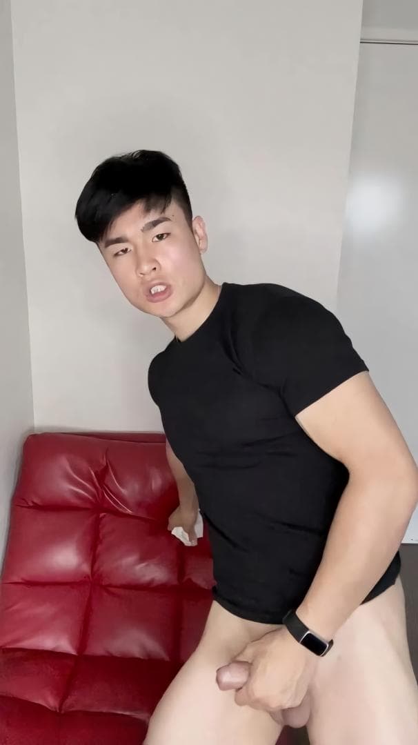 BustyBruceLee Jerk porn gay