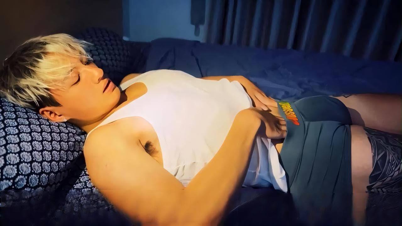 Đức Vương lần đầu chịch gái sex gay