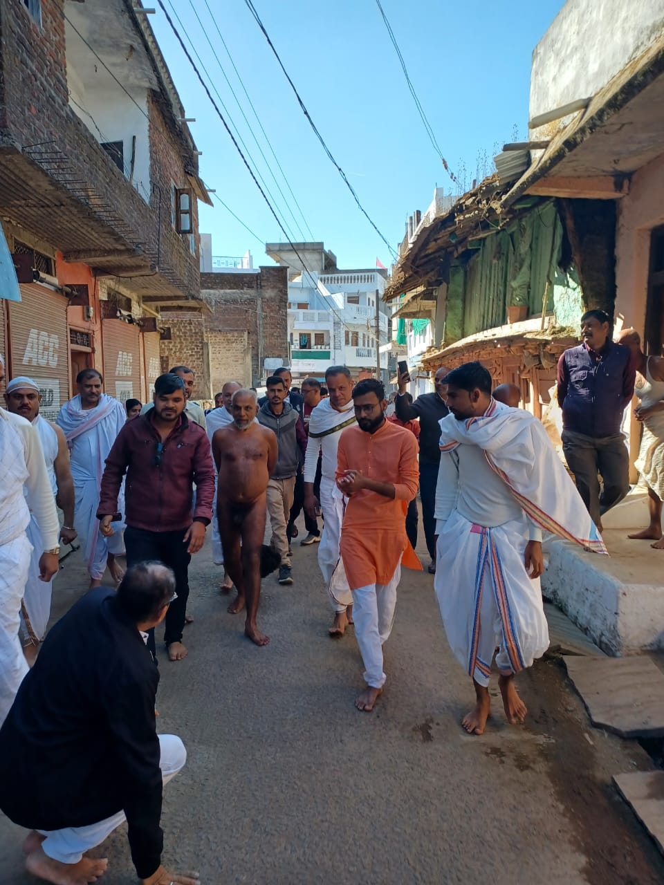 सहजपुर में 108 प्रमाणसागर मुनिराज का भव्य स्वागत, अहिंसा व परहित का संदेश