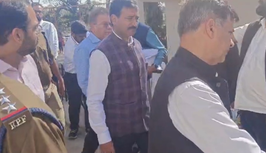 मुलताई में रेलगाड़ियों के ठहराव की मांग को लेकर स्थानीय जन आंदोलन मंच ने डीआरएम से मुलाकात कर महत्वपूर्ण चर्चा की