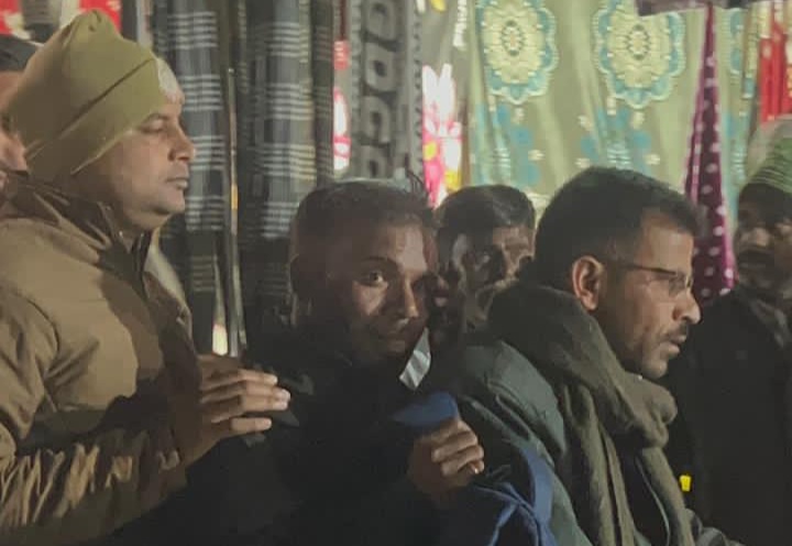  ताप्ती मेले में सनसनी! चोरी की पल्सर लेकर चोर पहुँचा मालिक की दुकान के सामने, भीड़ ने पकड़ा 