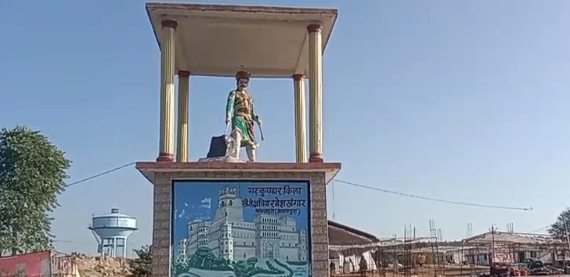 गढ़कुंडार महोत्सव: महाराज खेत सिंह खंगार स्मृति जयंती की तैयारियां पूर्ण , कार्यक्रम में बुंदेलखंड़ी सस्कृंति की देखेंगी झलक posted by Hemant Verma from Prithvipur