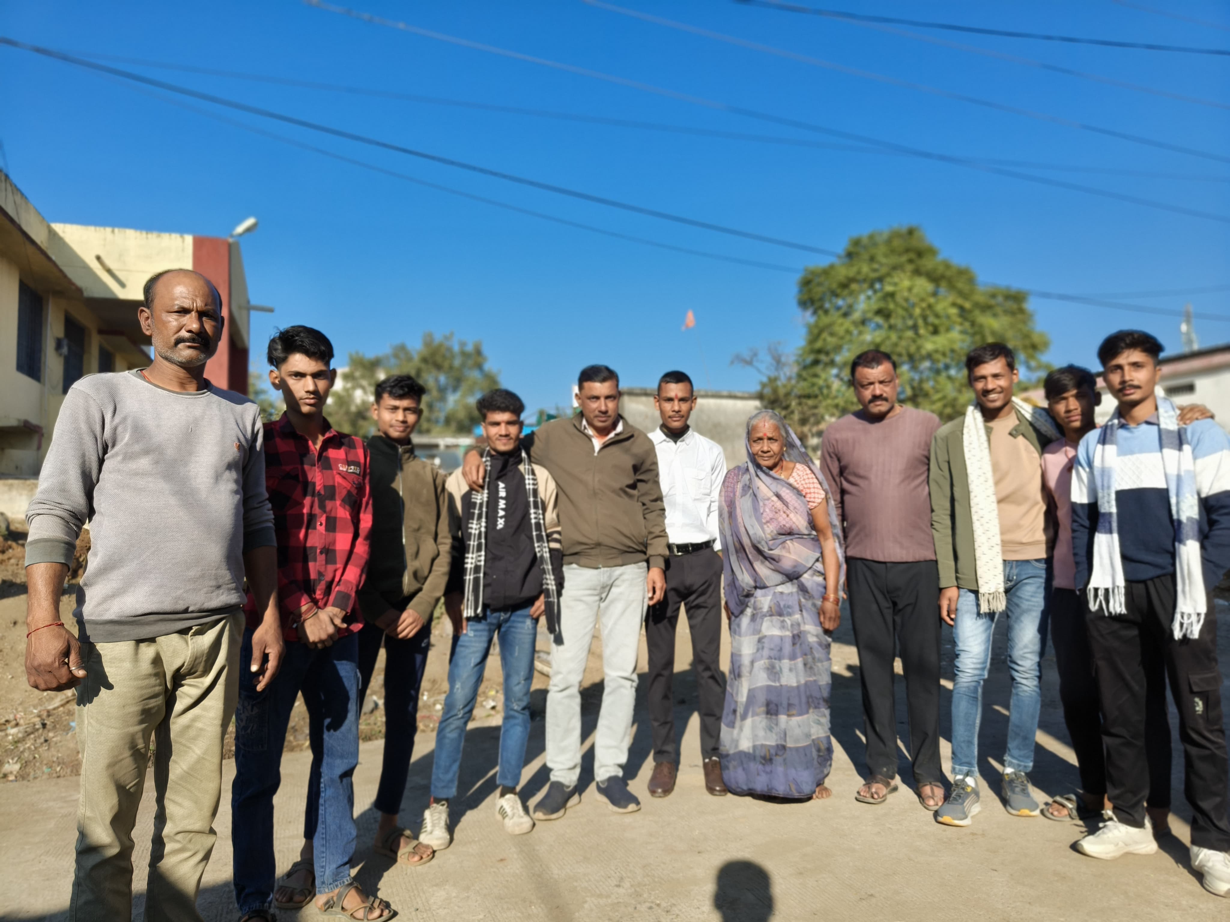 नवनियुक्त अग्निवीरों को प्रशिक्षण के लिए खुशी-खुशी किया गया विदा