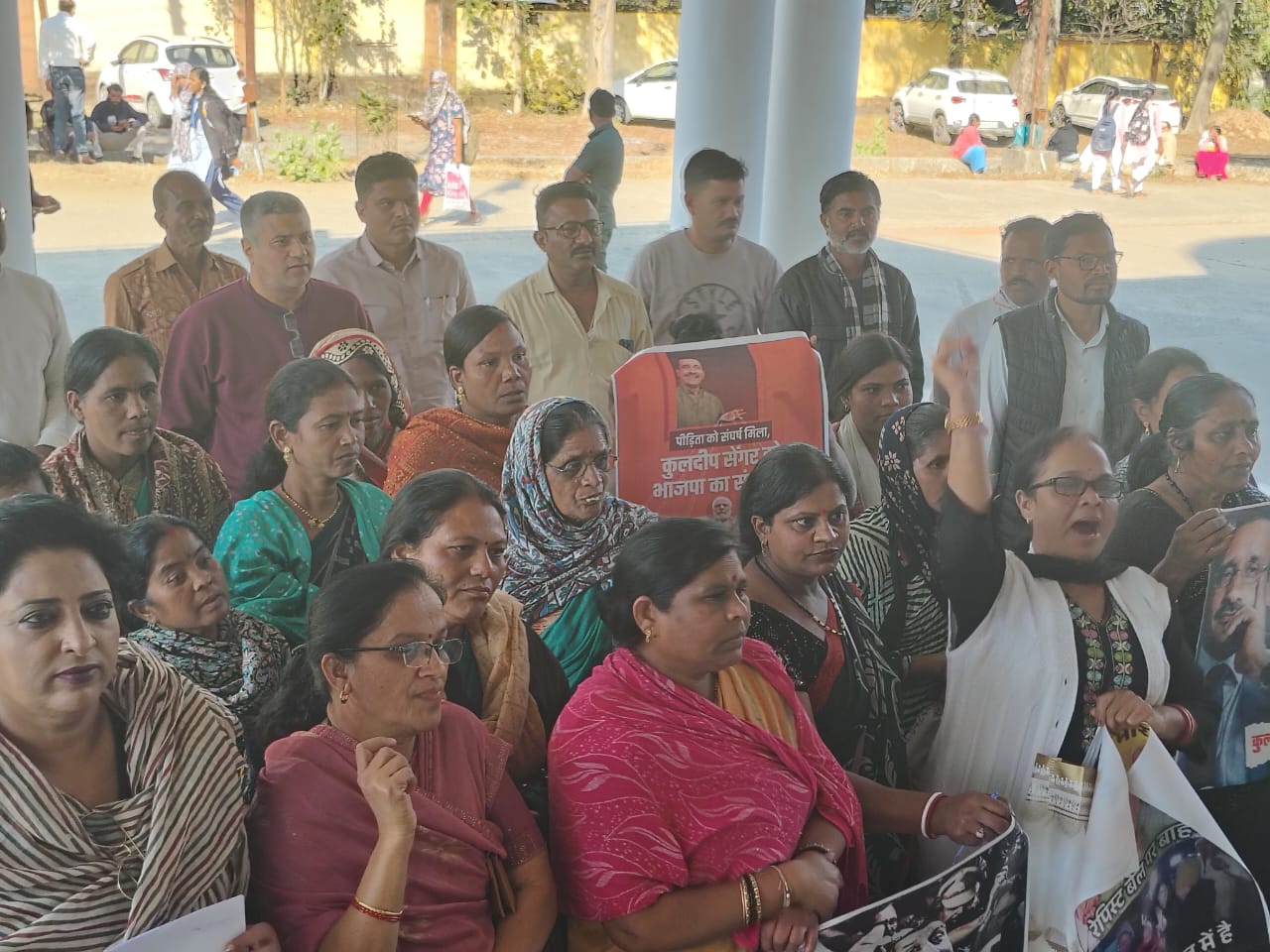 बैतूल: कुलदीप सिंह सेंगर की जमानत के विरोध में महिला कांग्रेस ने सौपा ज्ञापन, जमानत रद्द करने की मांग