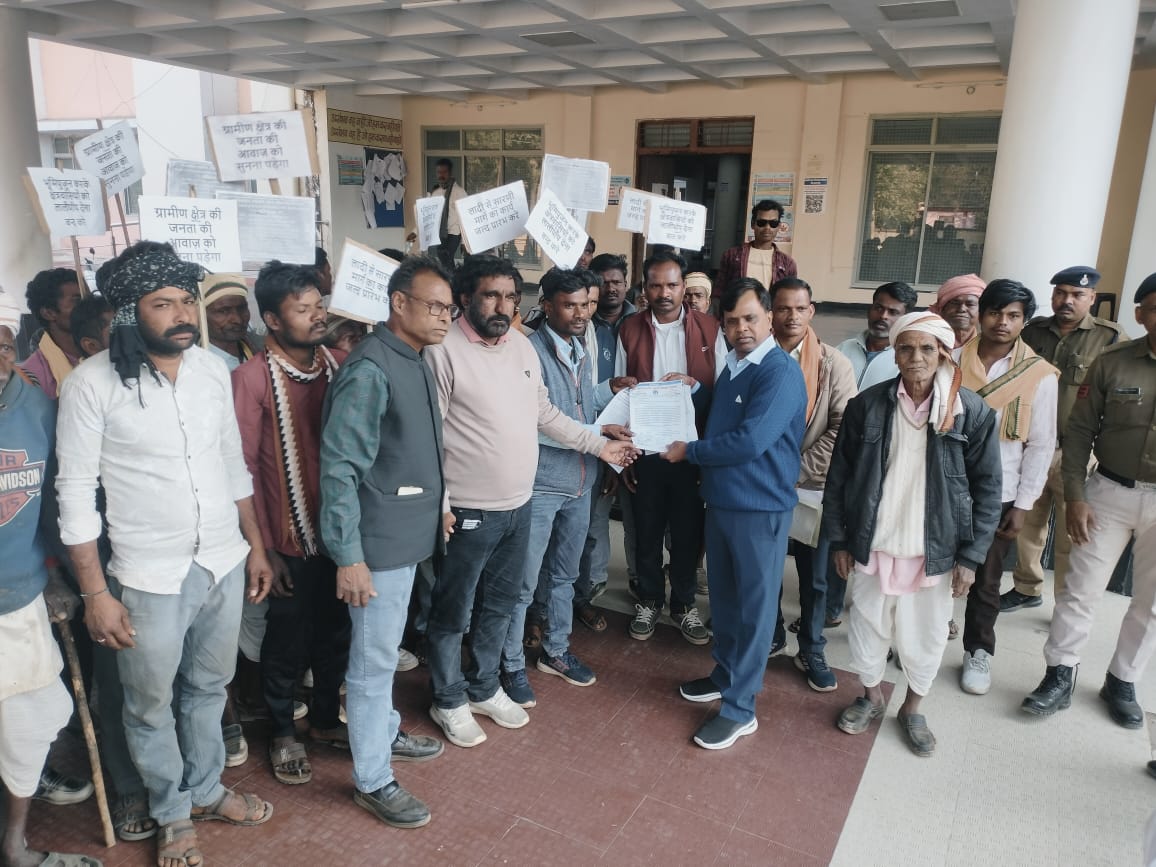 लादी–सारनी सड़क निर्माण कार्य दो साल से बंद, ग्रामीणों में आक्रोश