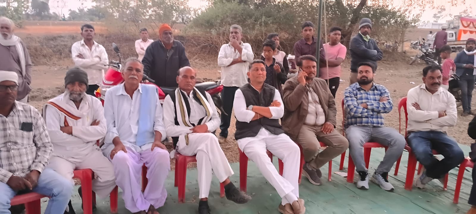 मोही में आयोजित भव्य इनामी आदर्श पट बैल दौड़ प्रतियोगिता का समापन, कांग्रेस नेता हर्षवर्धन धोटे भी कार्यक्रम में शामिल 